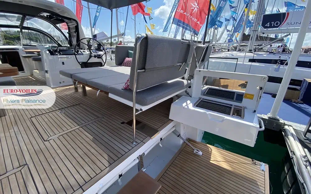 slider 1 Jeanneau 55