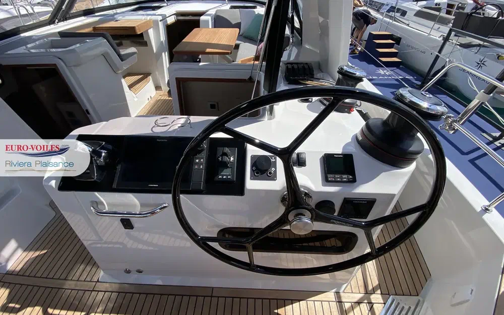 slider 7 Jeanneau 55