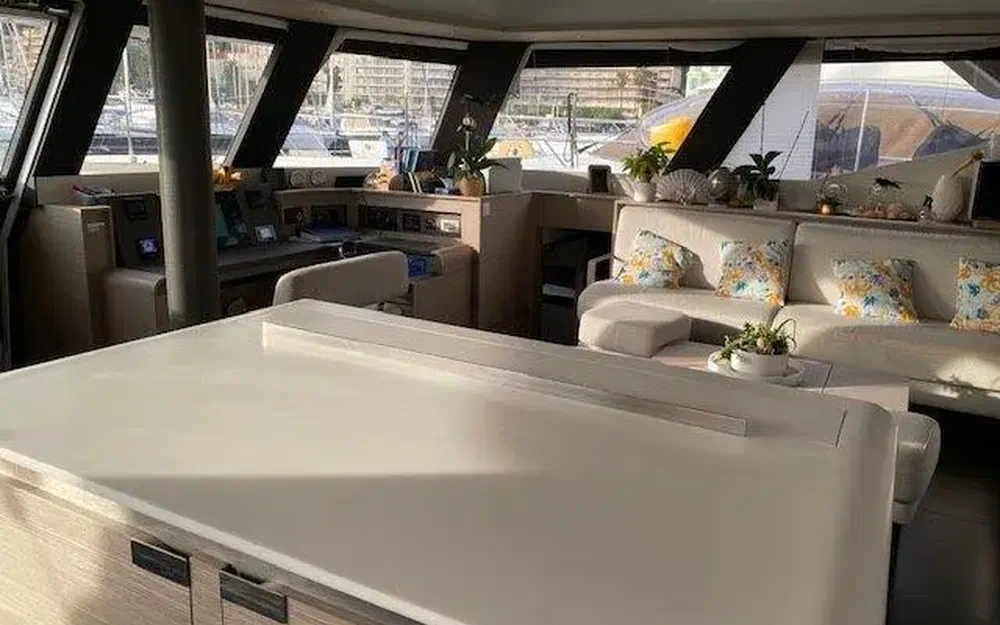 slider 11 Fountaine Pajot Alegria 67