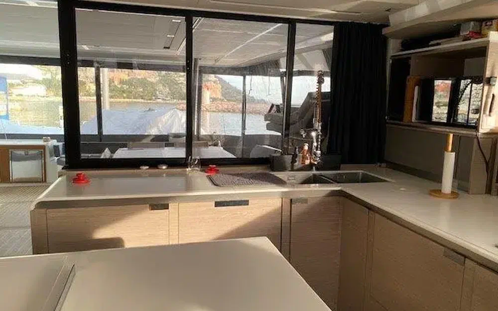 slider 14 Fountaine Pajot Alegria 67