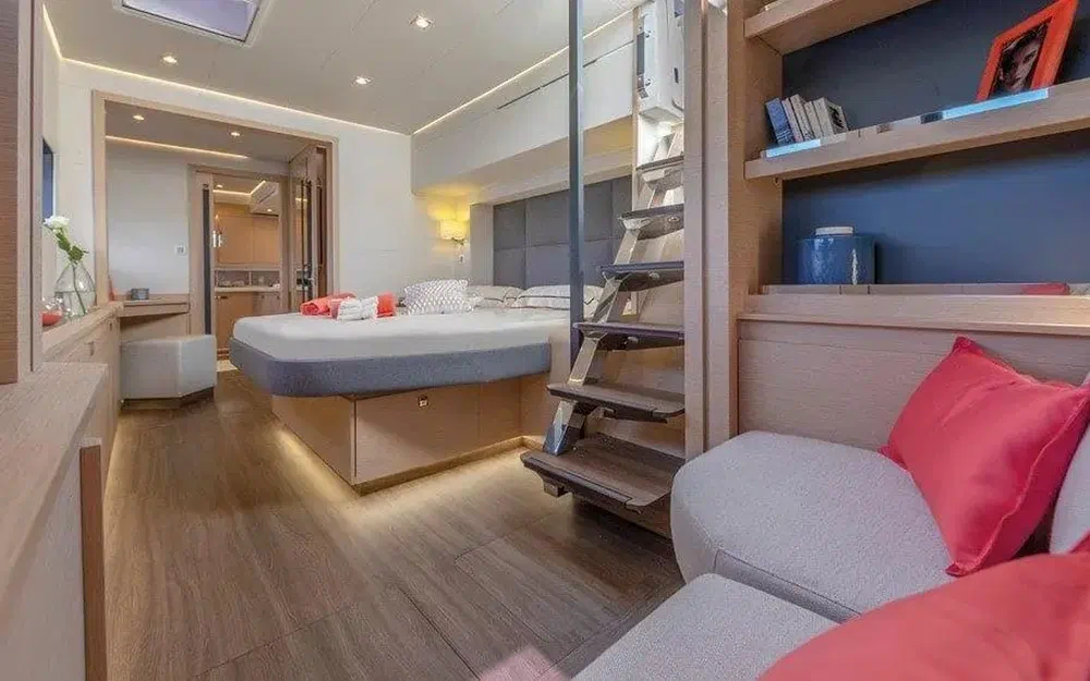 slider 16 Fountaine Pajot Alegria 67
