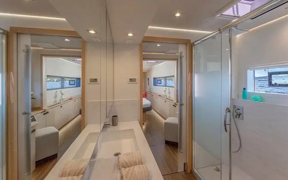 slider 17 Fountaine Pajot Alegria 67