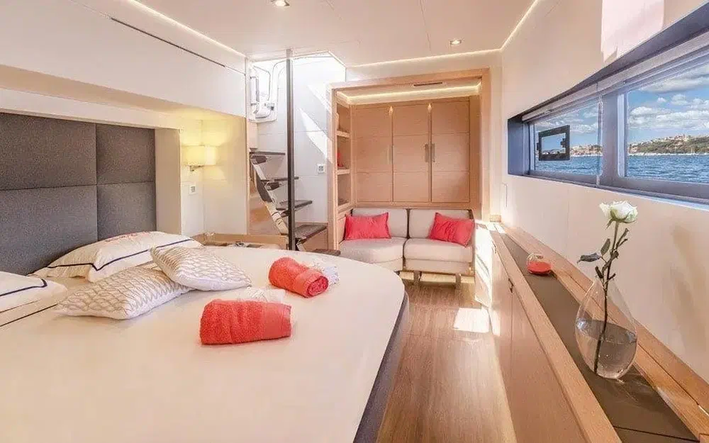 slider 18 Fountaine Pajot Alegria 67