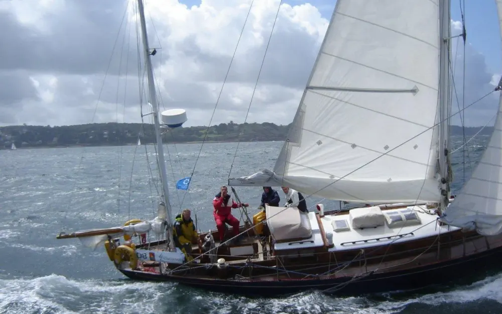 slider 3 Arthur Robb Yawl Bermudien - null