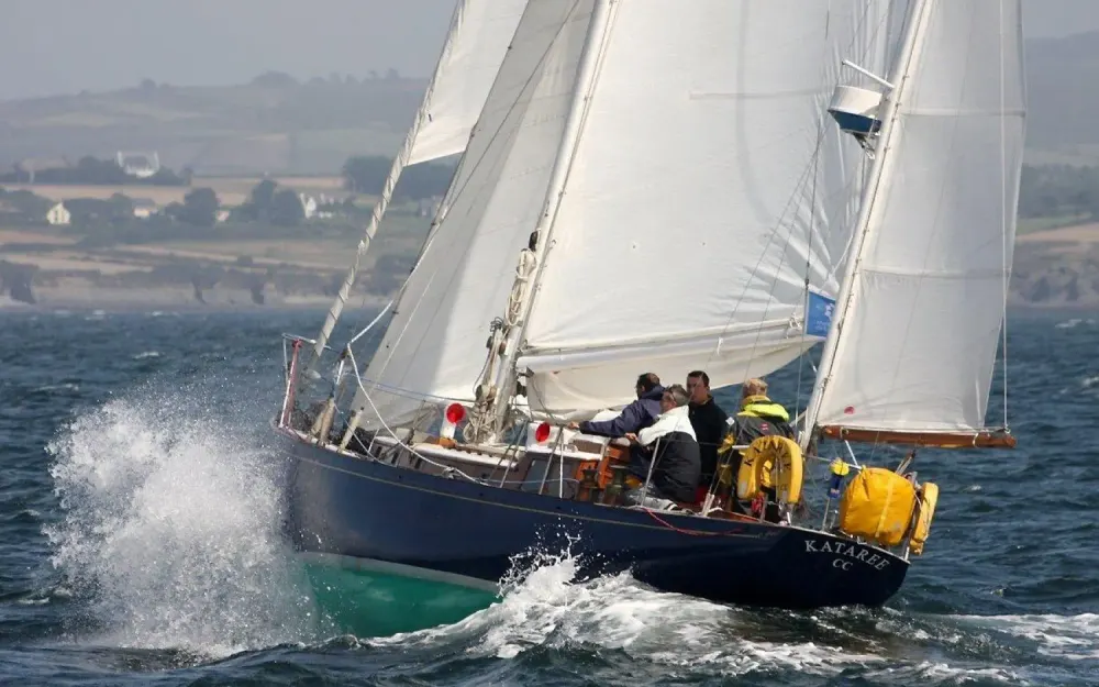slider 4 Arthur Robb Yawl Bermudien - null