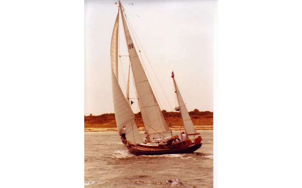 slider 7 Arthur Robb Yawl Bermudien - null