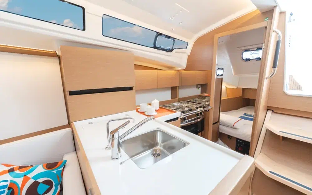 slider 10 Jeanneau sun odyssey 350