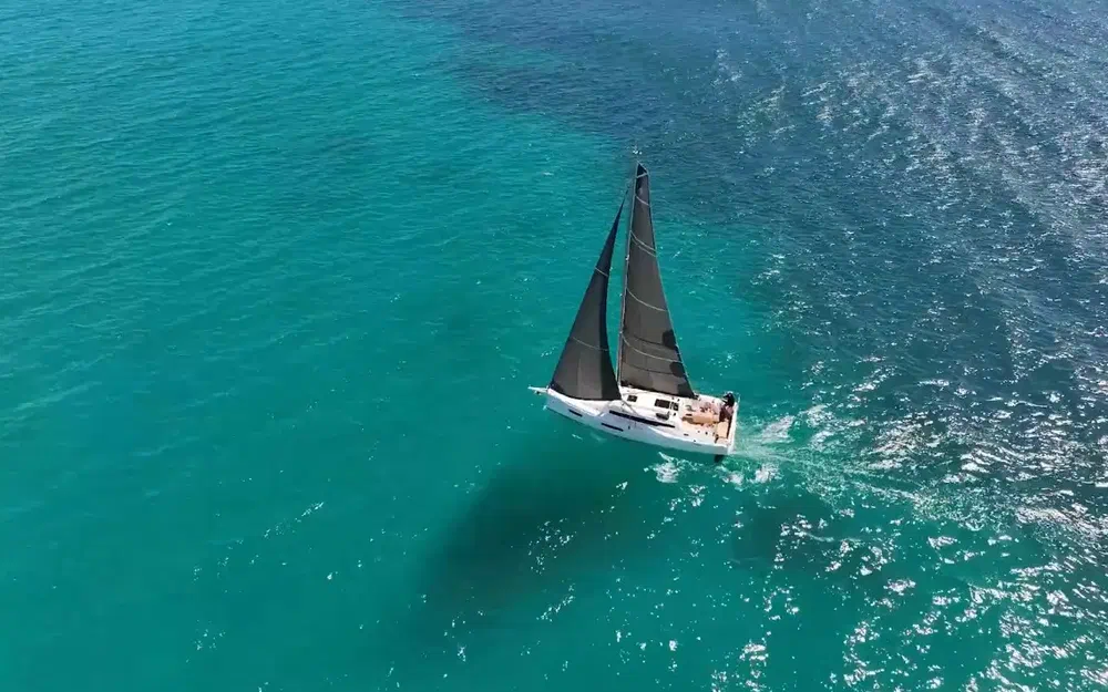 slider 1 Jeanneau sun odyssey 350