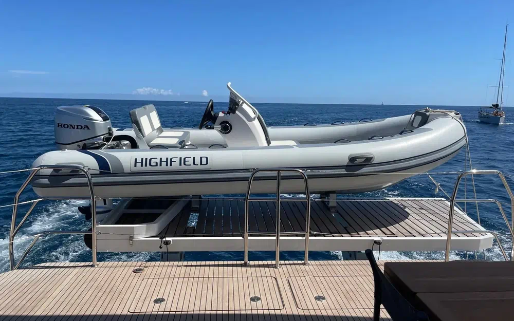 slider 18 Lagoon 60