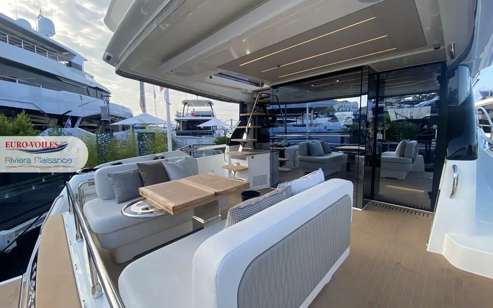 slider 2 Prestige Yachts F4.9