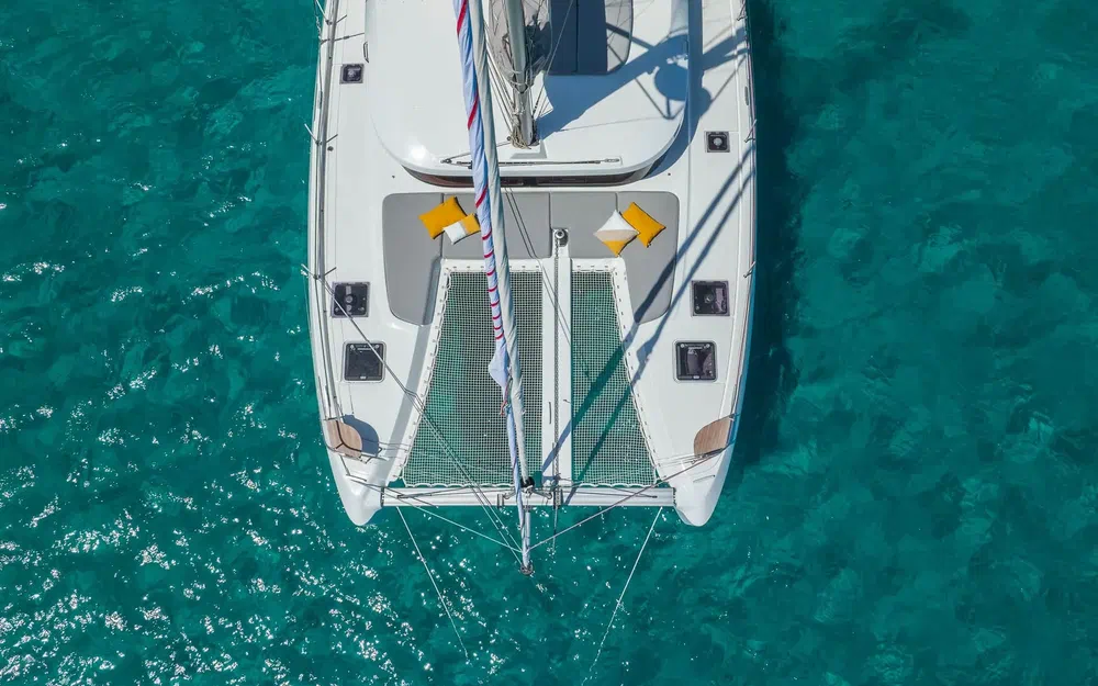 slider 4 Lagoon 38