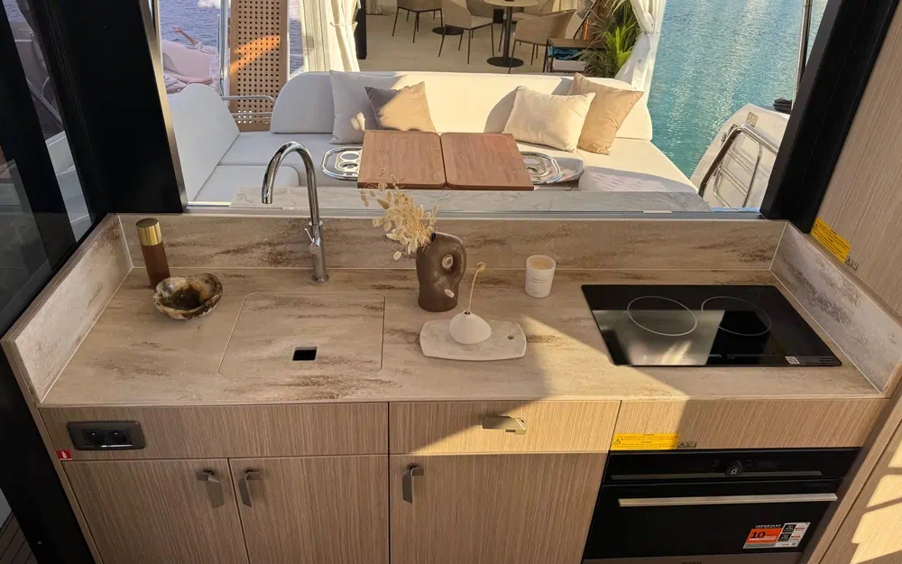 slider 23 Prestige Yachts F4.3