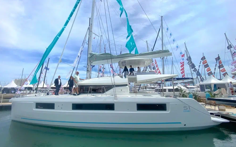 slider 1 Lagoon 51