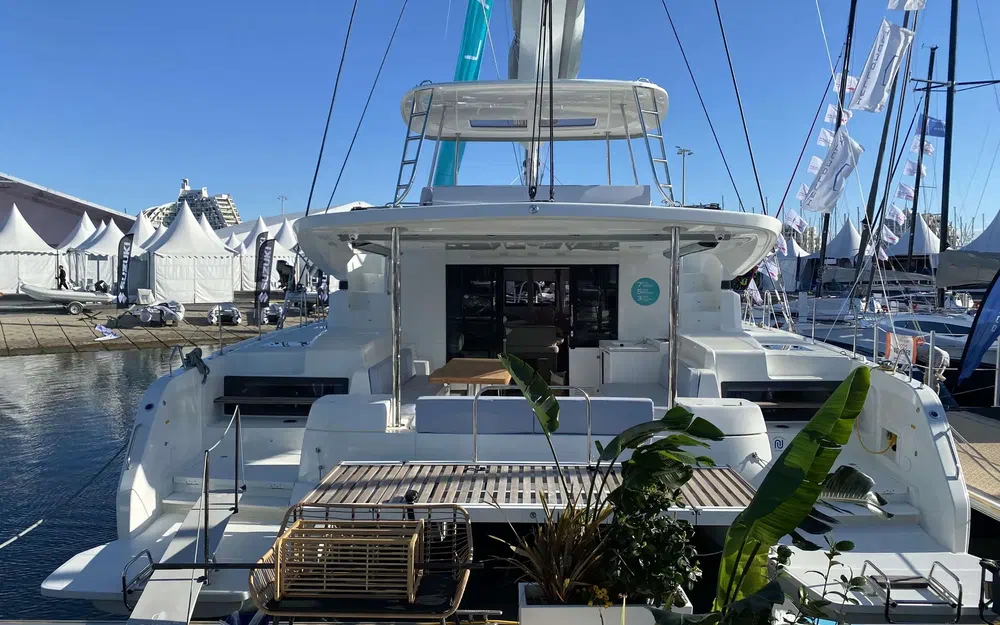 slider 3 Lagoon 51