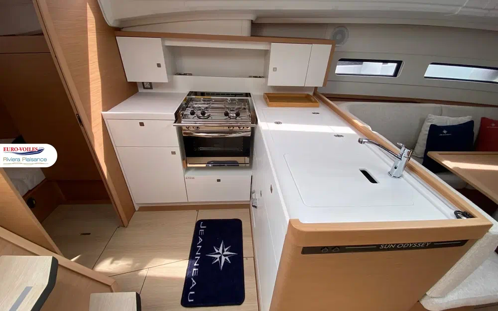 slider 10 Jeanneau Sun Odyssey 415