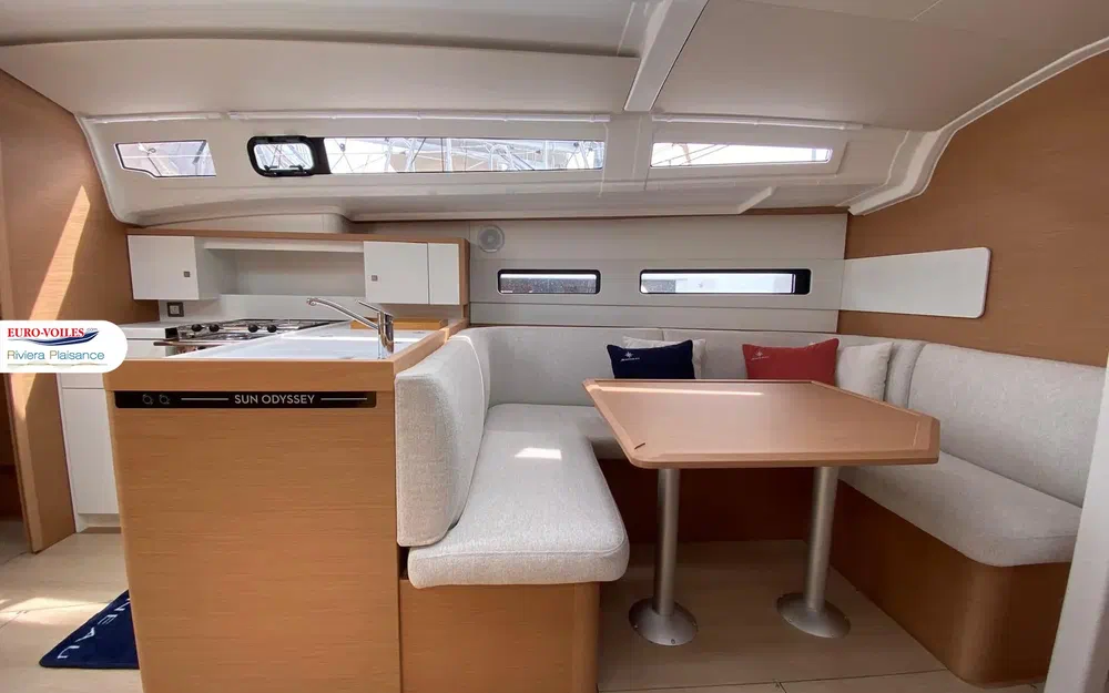 slider 8 Jeanneau Sun Odyssey 415