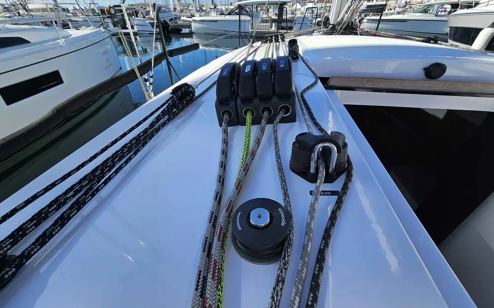 slider 6 Beneteau First 30