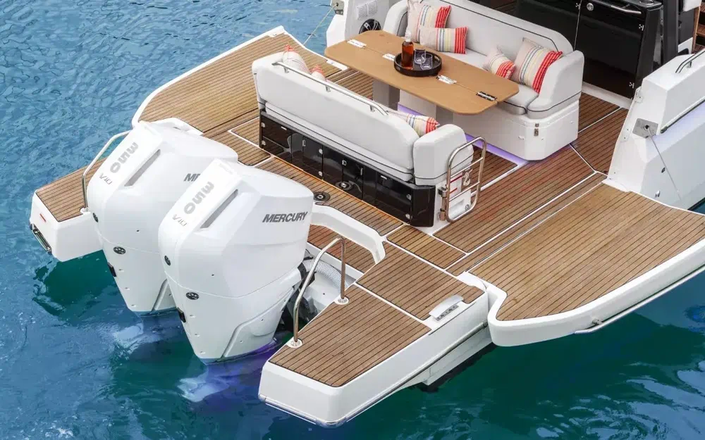 slider 1 Beneteau Gran Turismo 35