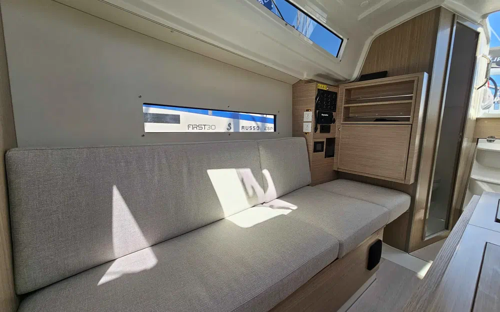 slider 3 Beneteau Oceanis 40.1