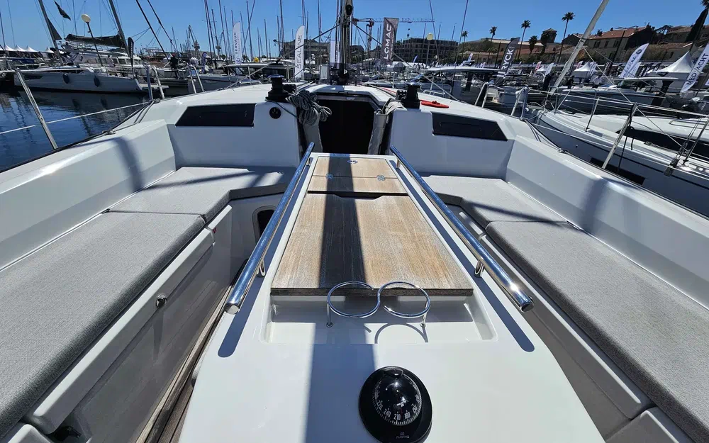 slider 5 Beneteau Oceanis 40.1