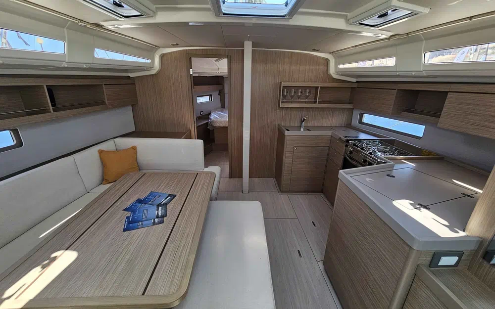 slider 6 Beneteau Oceanis 40.1