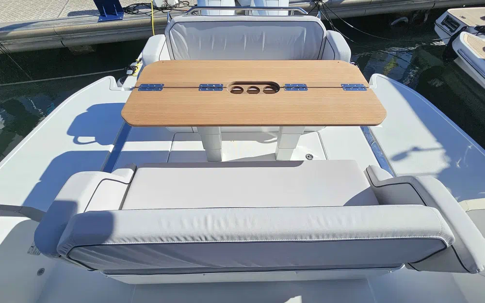 slider 15 Beneteau Gran Turismo 35