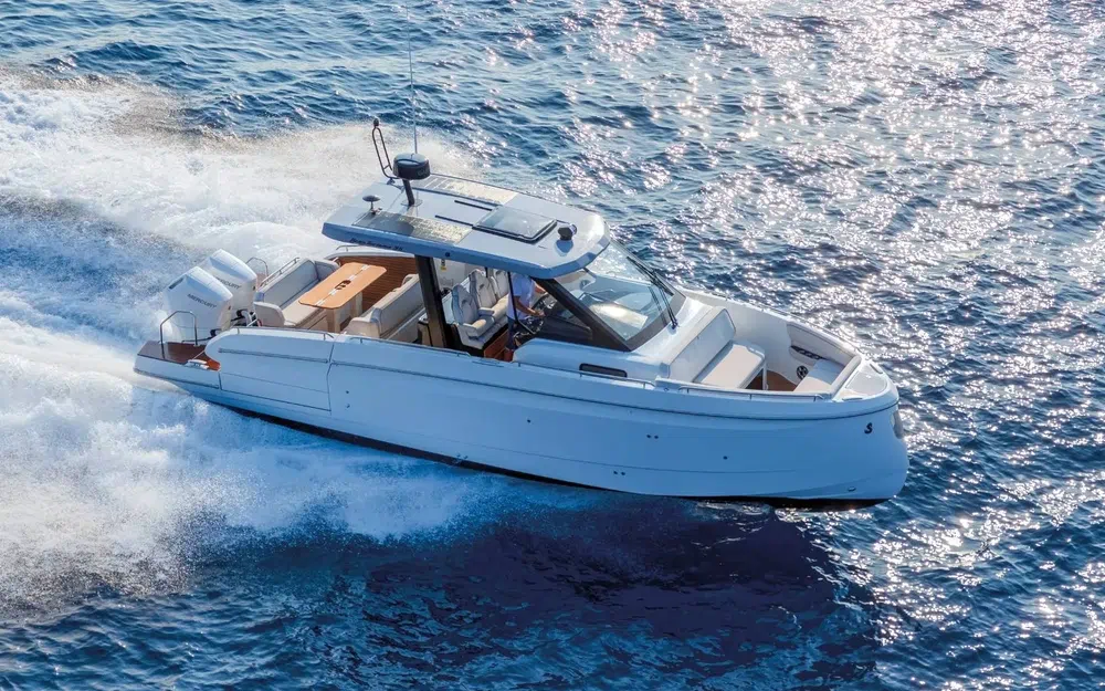slider 2 Beneteau Gran Turismo 35
