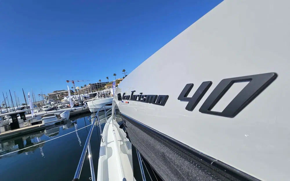 slider 17 BENETEAU GRAN TURISMO 40