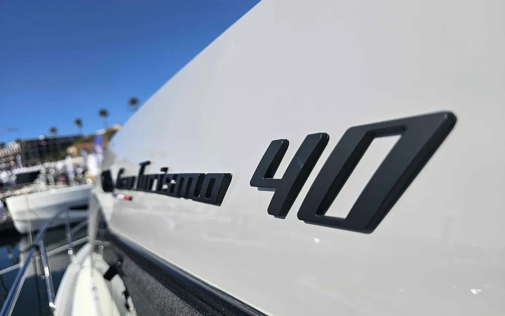 slider 18 BENETEAU GRAN TURISMO 40