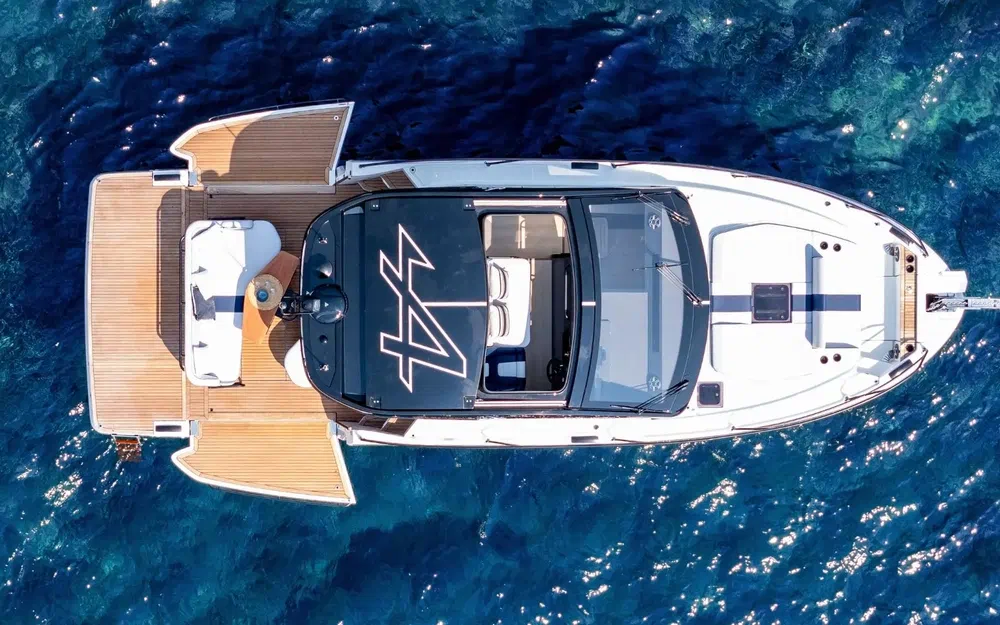 slider 3 BENETEAU GRAN TURISMO 40