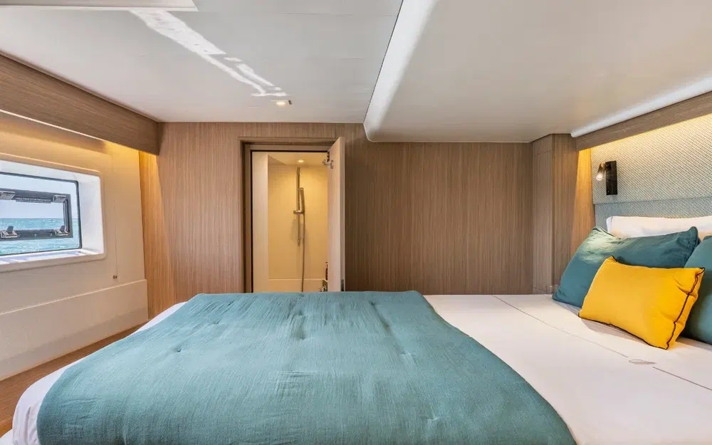 slider 16 Lagoon 47