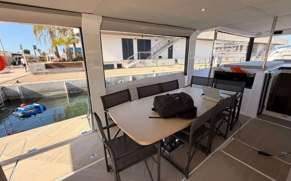 slider 9 Jeanneau Sea Loft 480