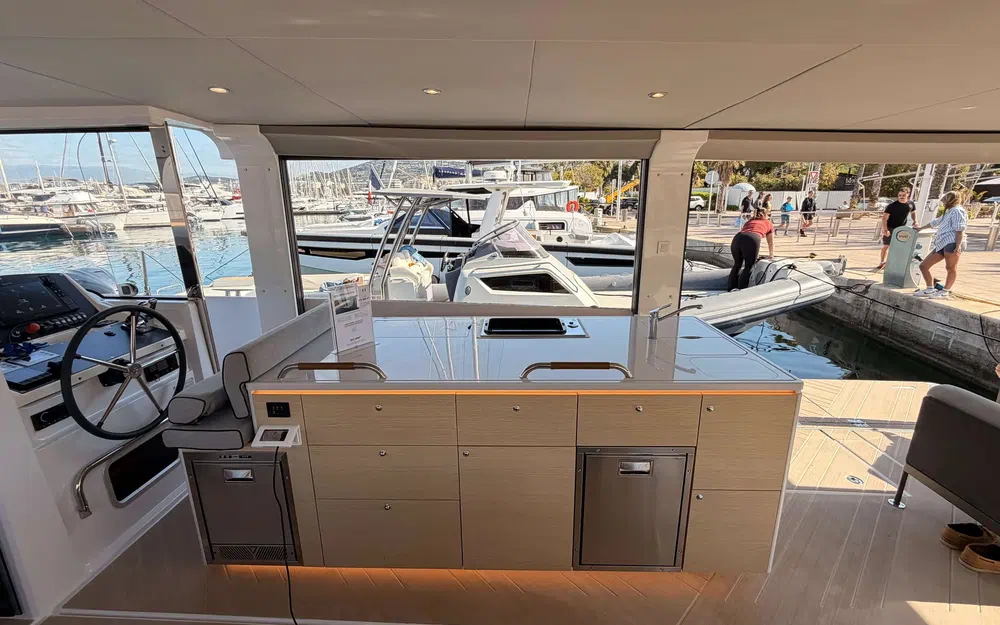slider 11 Jeanneau Sea Loft 480