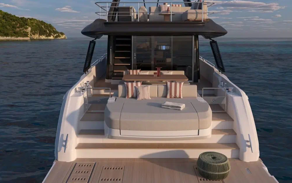 slider 4 Prestige Yachts F6.7