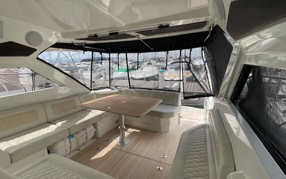 slider 4 Beneteau Gran Turismo 40