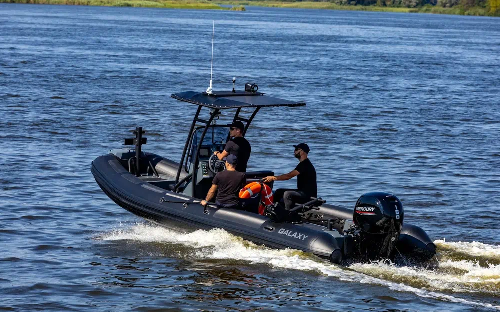 slider 12 Iron Boats GALAXY PILOT P7