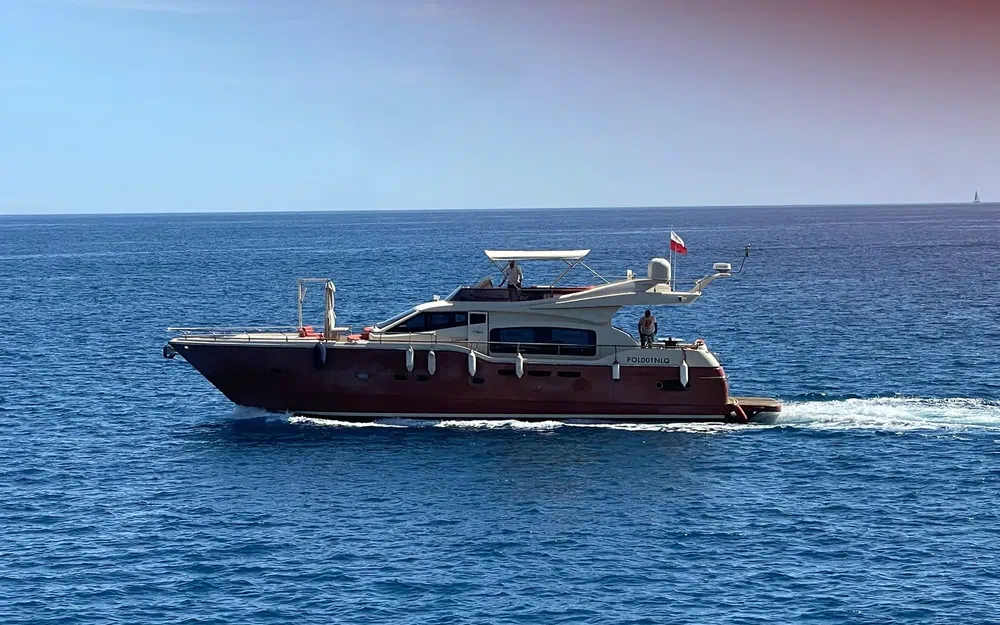 slider 22 Ferretti Altura 690