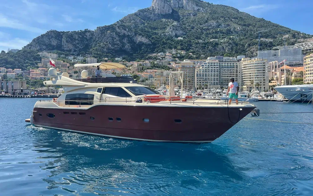 slider 0 Ferretti Altura 690