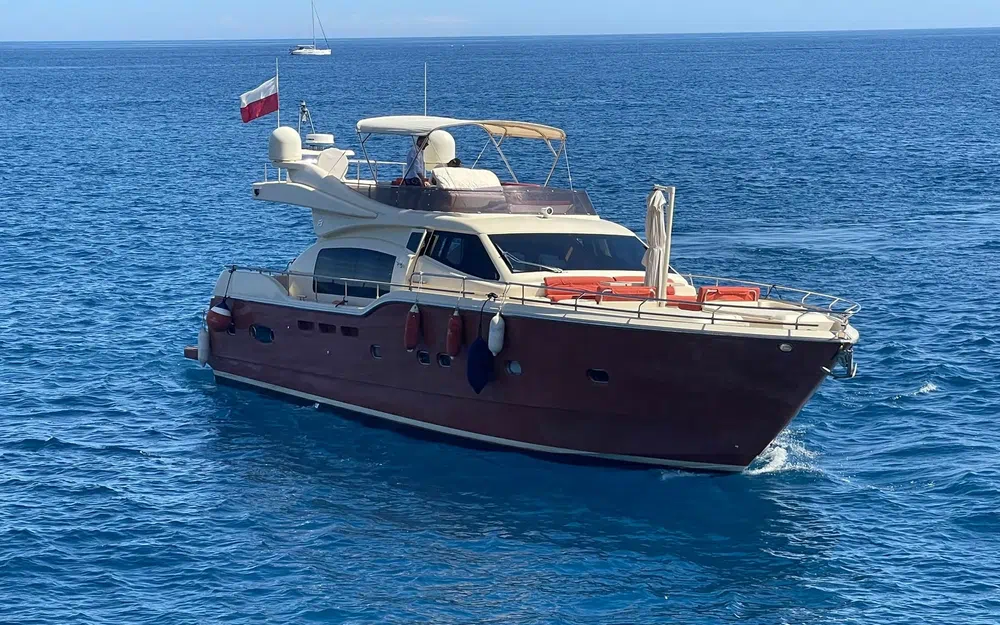 slider 23 Ferretti Altura 690