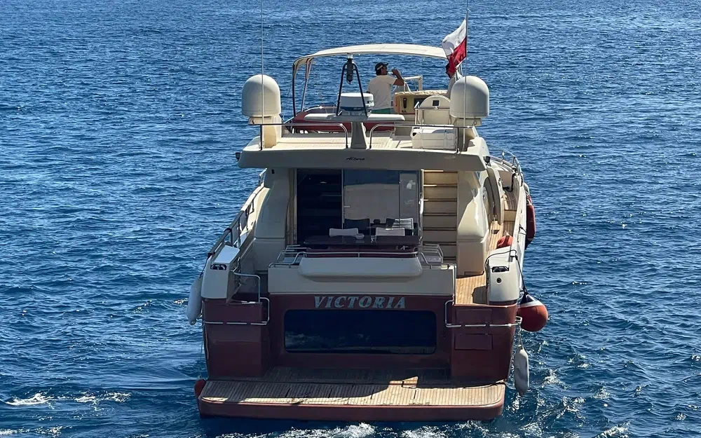 slider 24 Ferretti Altura 690