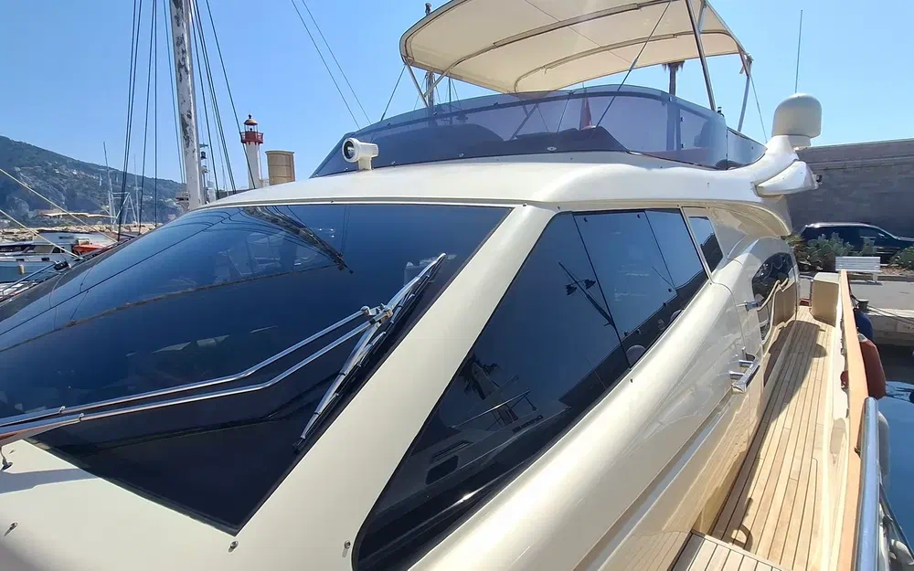 slider 10 Ferretti Altura 690