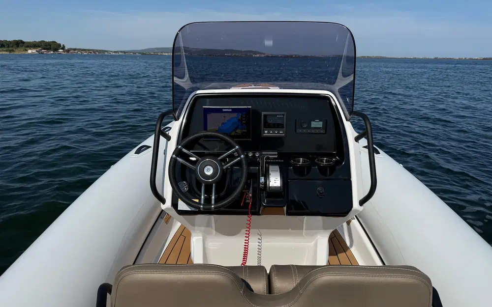 slider 3 Grand Golden Line 680