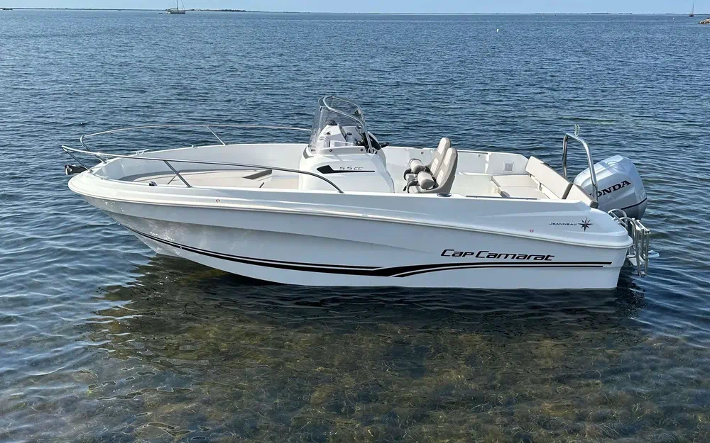 slider 1 Jeanneau Cap Camarat 5.5 CC Serie 2