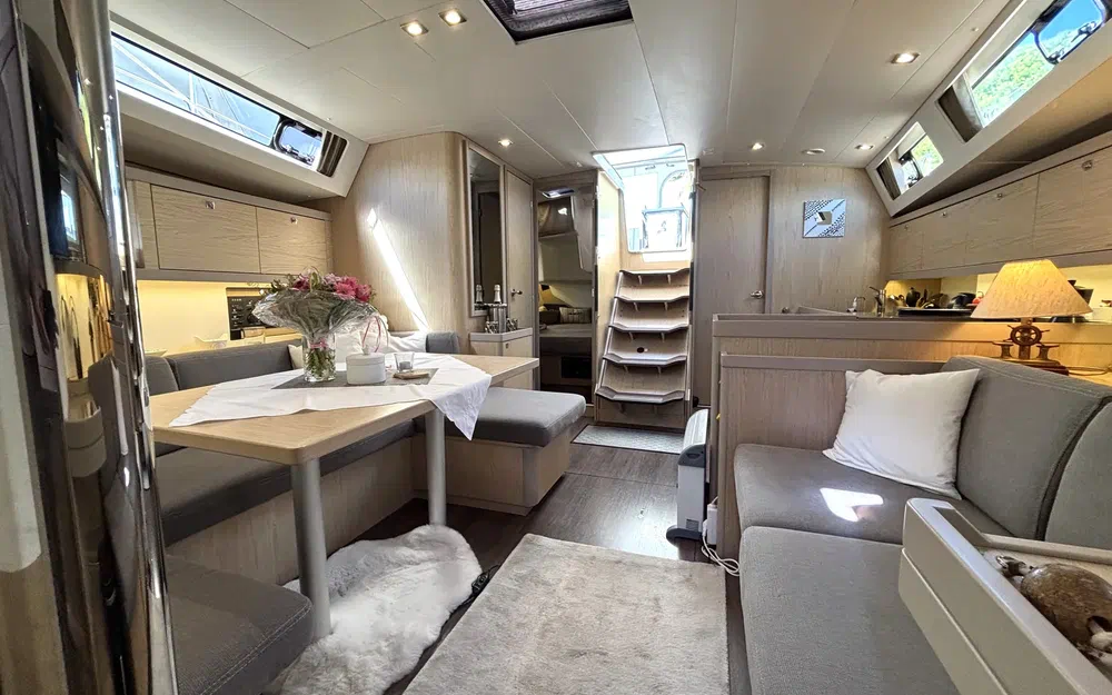 slider 11 Beneteau Oceanis 45