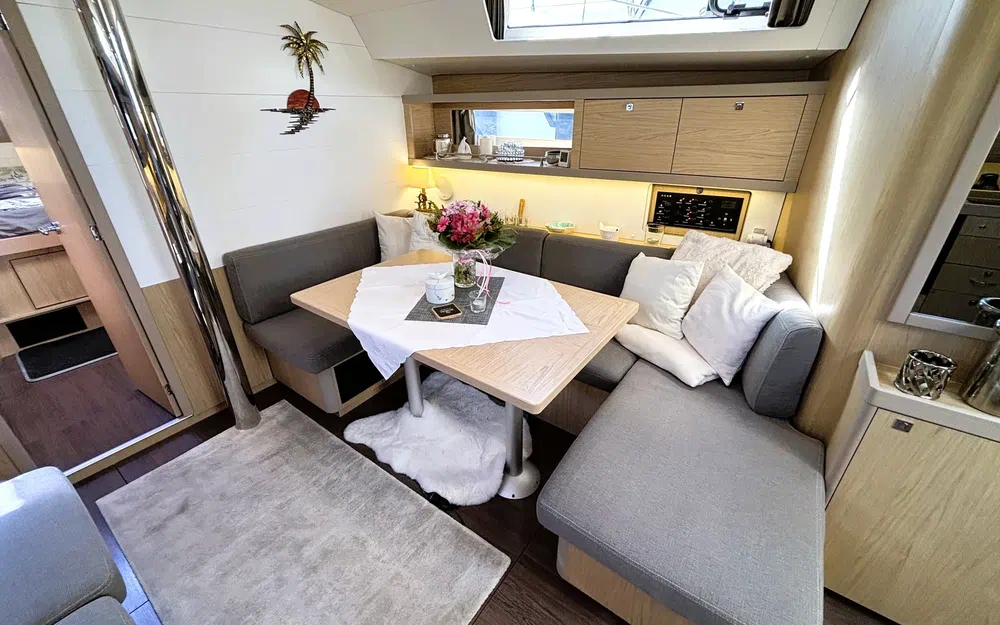 slider 14 Beneteau Oceanis 45