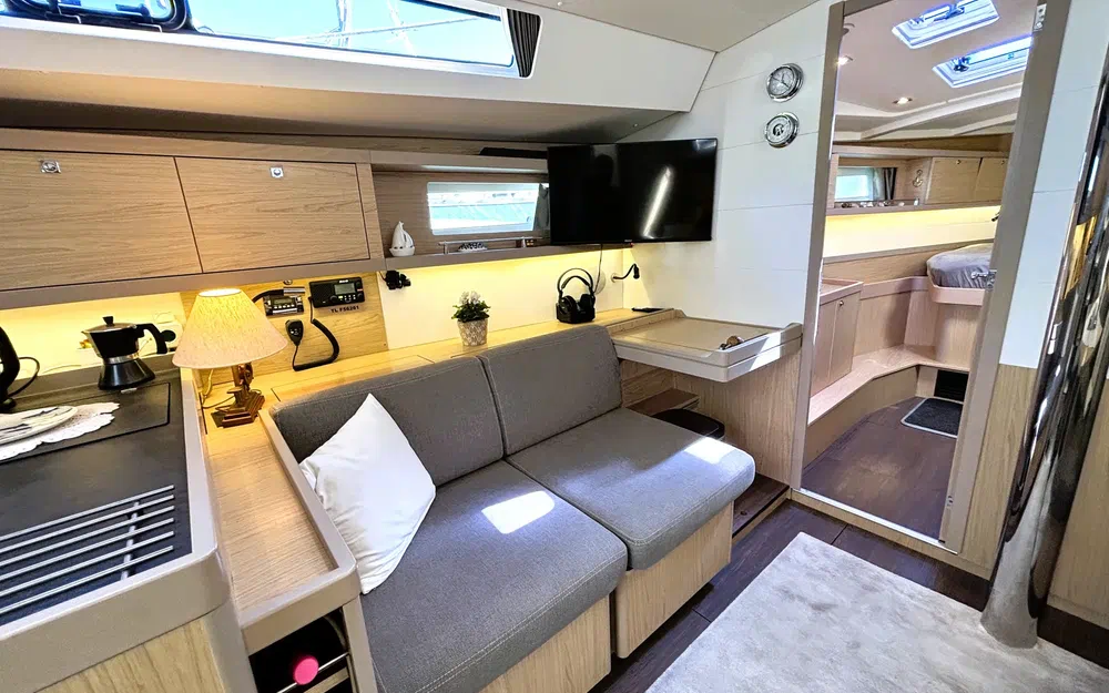 slider 17 Beneteau Oceanis 45