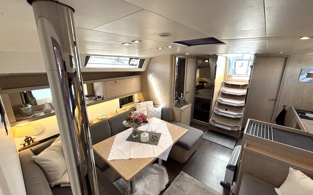 slider 22 Beneteau Oceanis 45