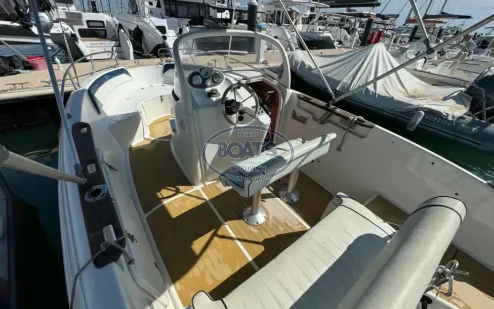 slider 4 Quicksilver 600 Commander