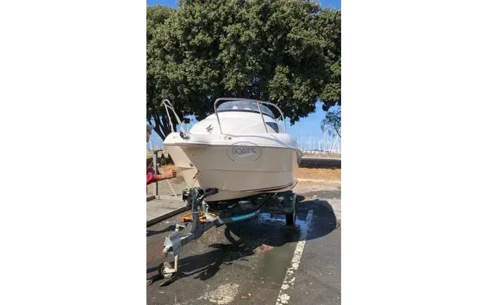 slider 1 Quicksilver 460 Cruiser