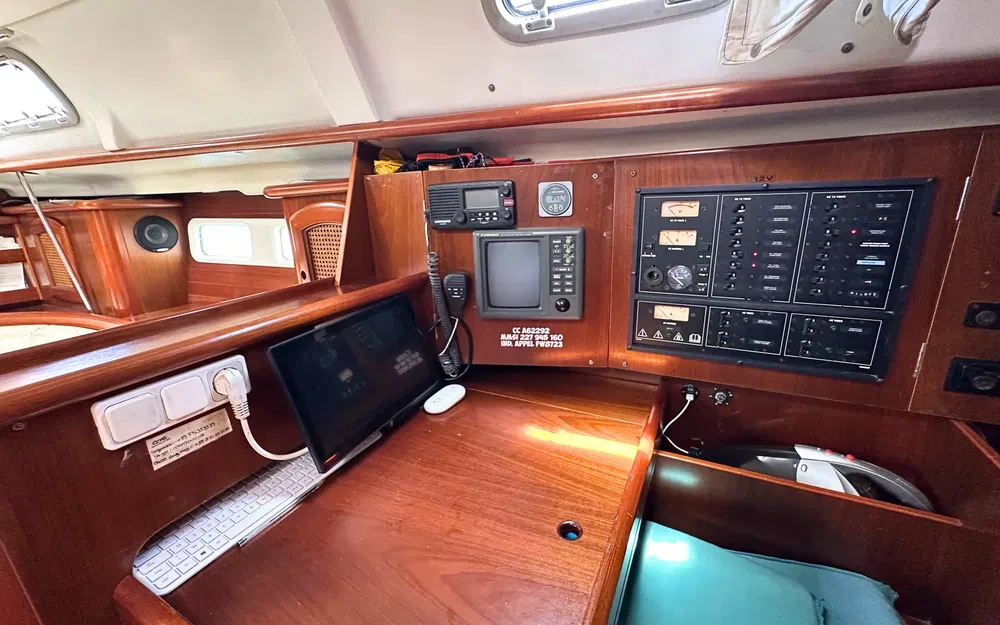 slider 29 Beneteau Oceanis 411 Clipper
